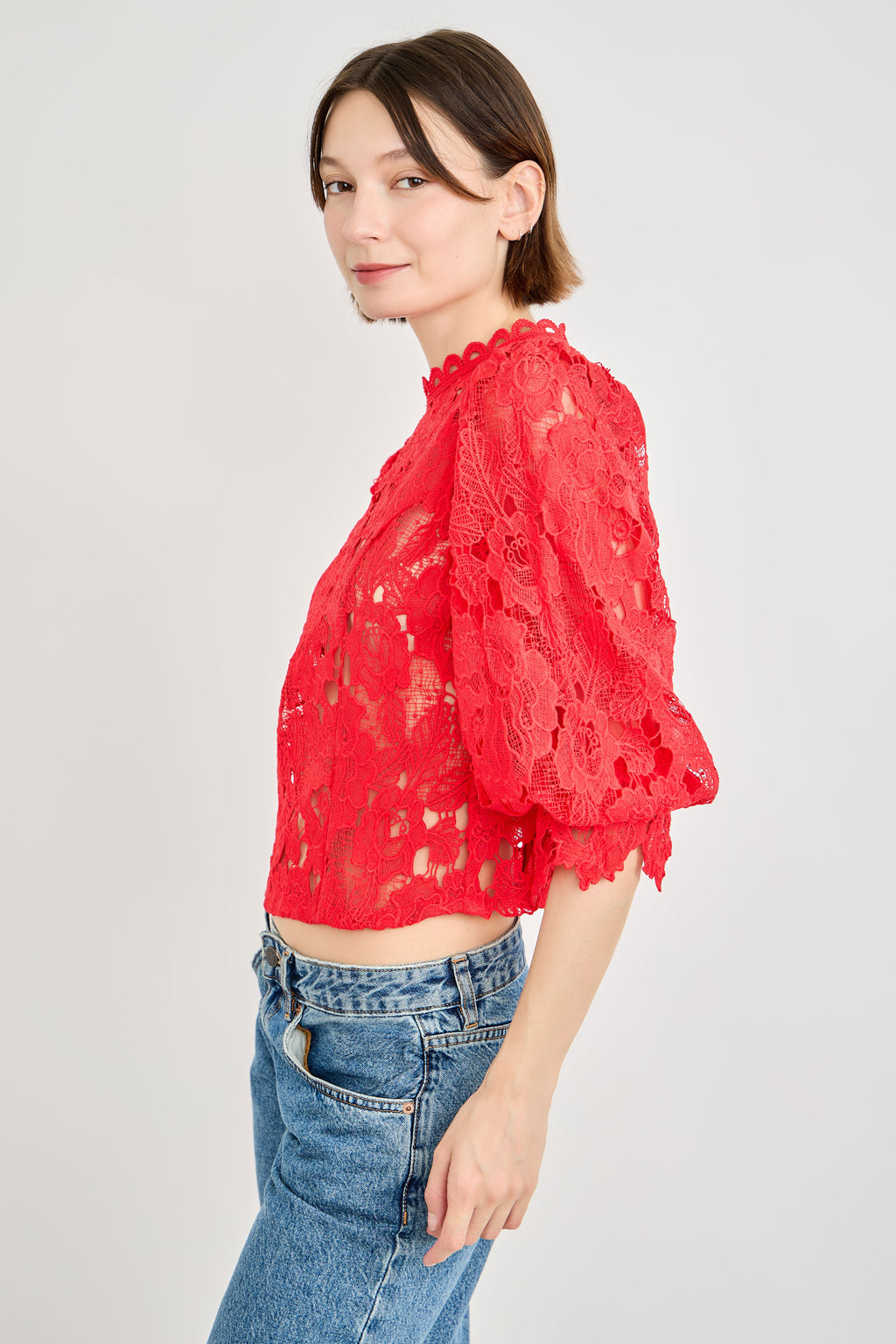 Guipure Lace Puff Sleeve Top
