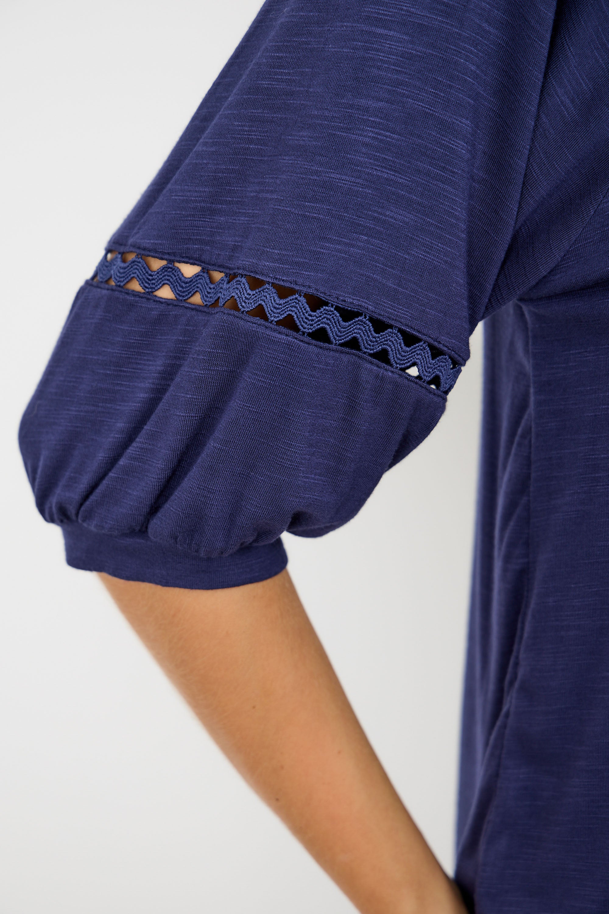 Lace Trim Puff Sleeve Knit Top